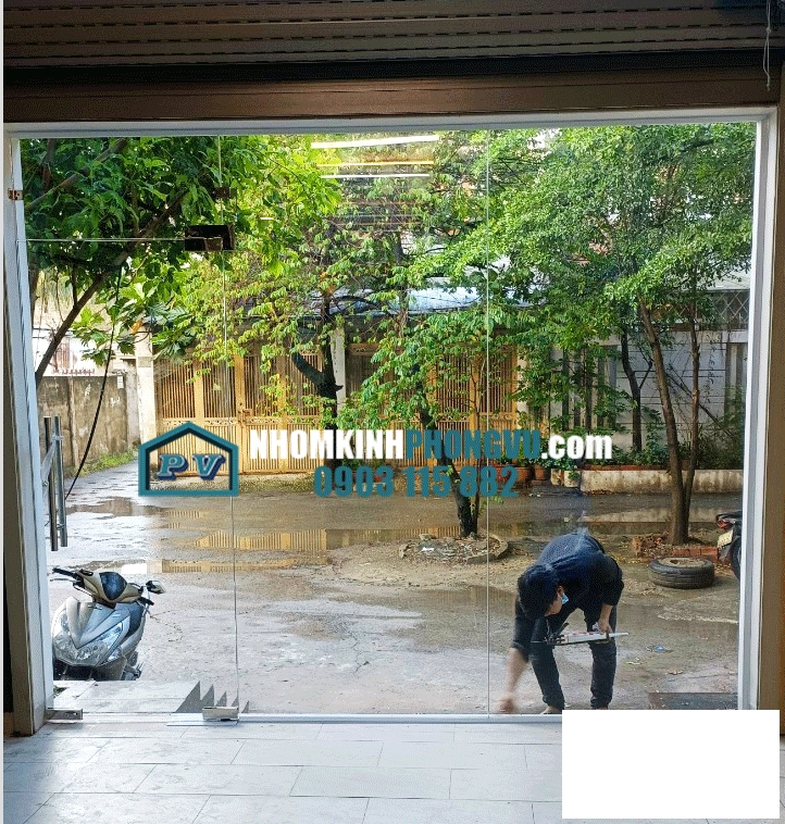 Lắp đặt cửa kính thủy lực 2 cánh mặt tiền tại đường Trần Đại Nghĩa, Phường Tân Tạo A, Quận Bình Tân, TPHCM
