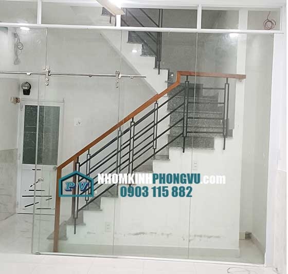Thi công, lắp đặt cửa kính cường lực lùa treo tại đường Lý Thường Kiệt,Quận 10, TPHCM