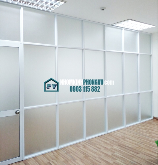 Làm vách nhôm kính văn phòng giá rẻ tại khu công nghiệp Tân Tạo, Phường Tân Tạo A, Quận Bình Tân, TPHCM