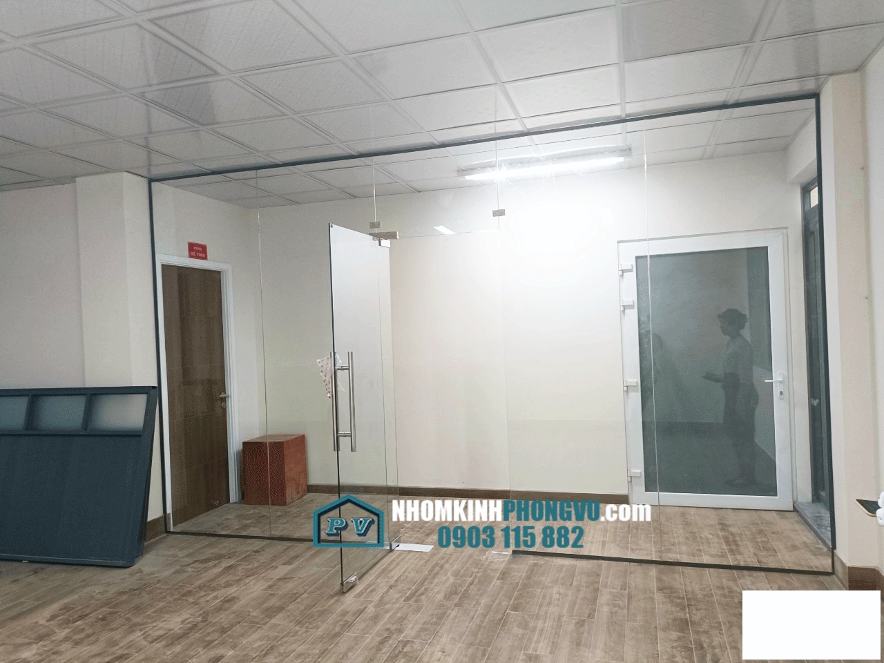 Xưởng làm cửa kính, vách kính cường lực tại quận 2, quận 9 tphcm