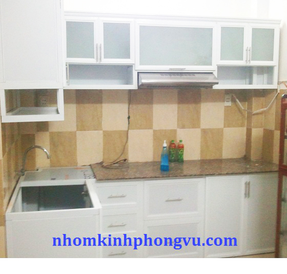 Tủ bếp nhôm kính trắng sơn tĩnh điện TBNK09