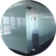 Vách kính cường lực